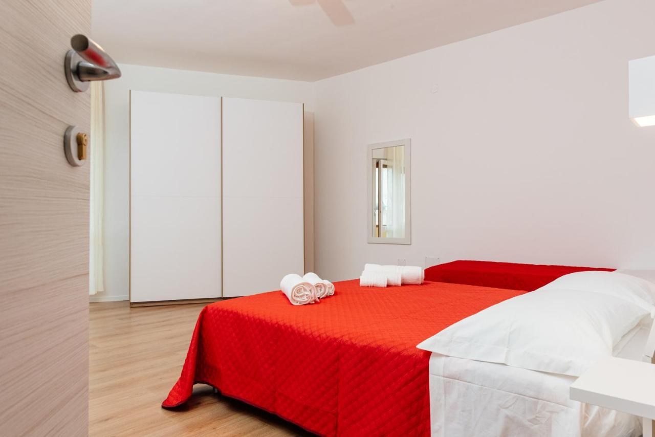 Hotel La Casa Di Ambra Porto Torres Esterno foto