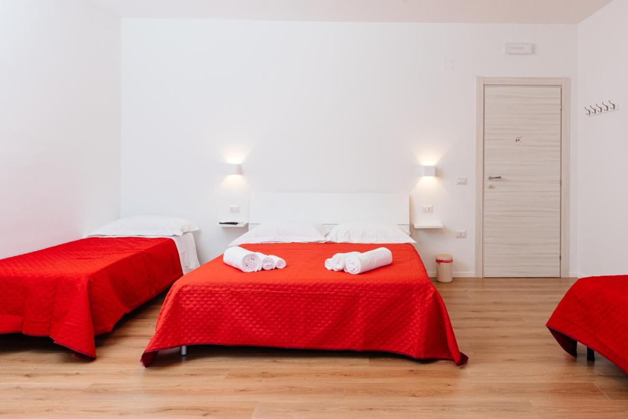 Hotel La Casa Di Ambra Porto Torres Esterno foto
