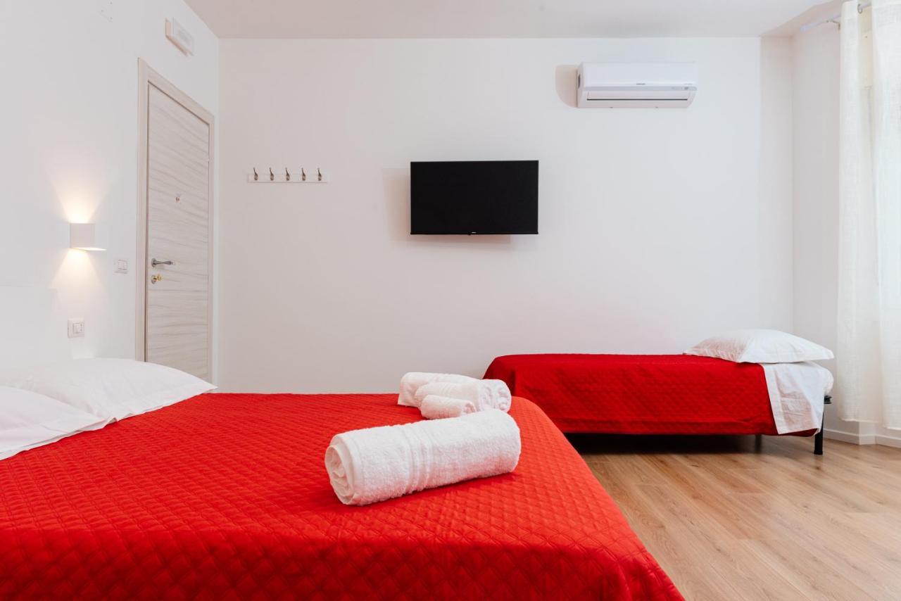 Hotel La Casa Di Ambra Porto Torres Esterno foto