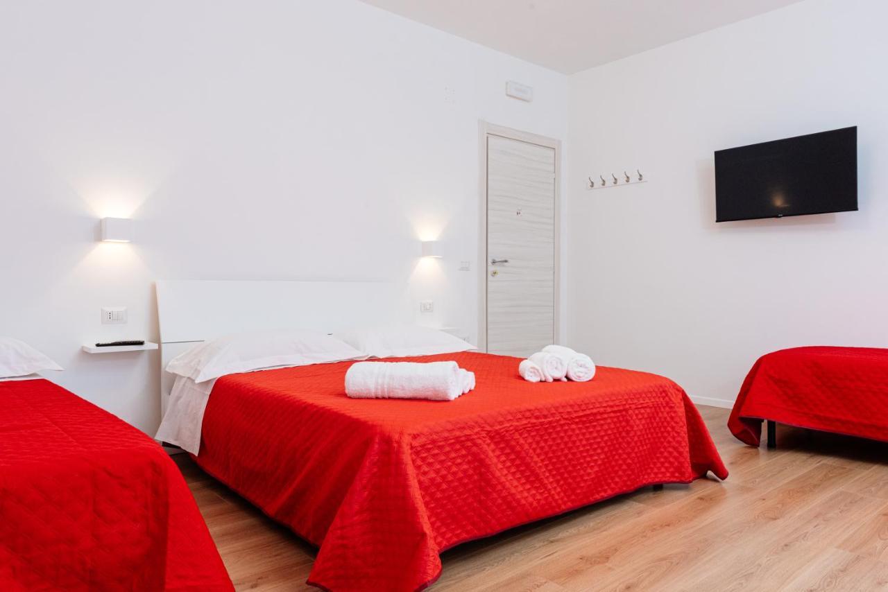 Hotel La Casa Di Ambra Porto Torres Esterno foto