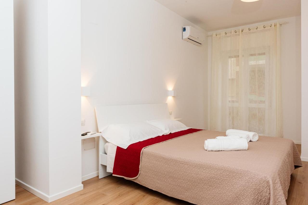 Hotel La Casa Di Ambra Porto Torres Esterno foto