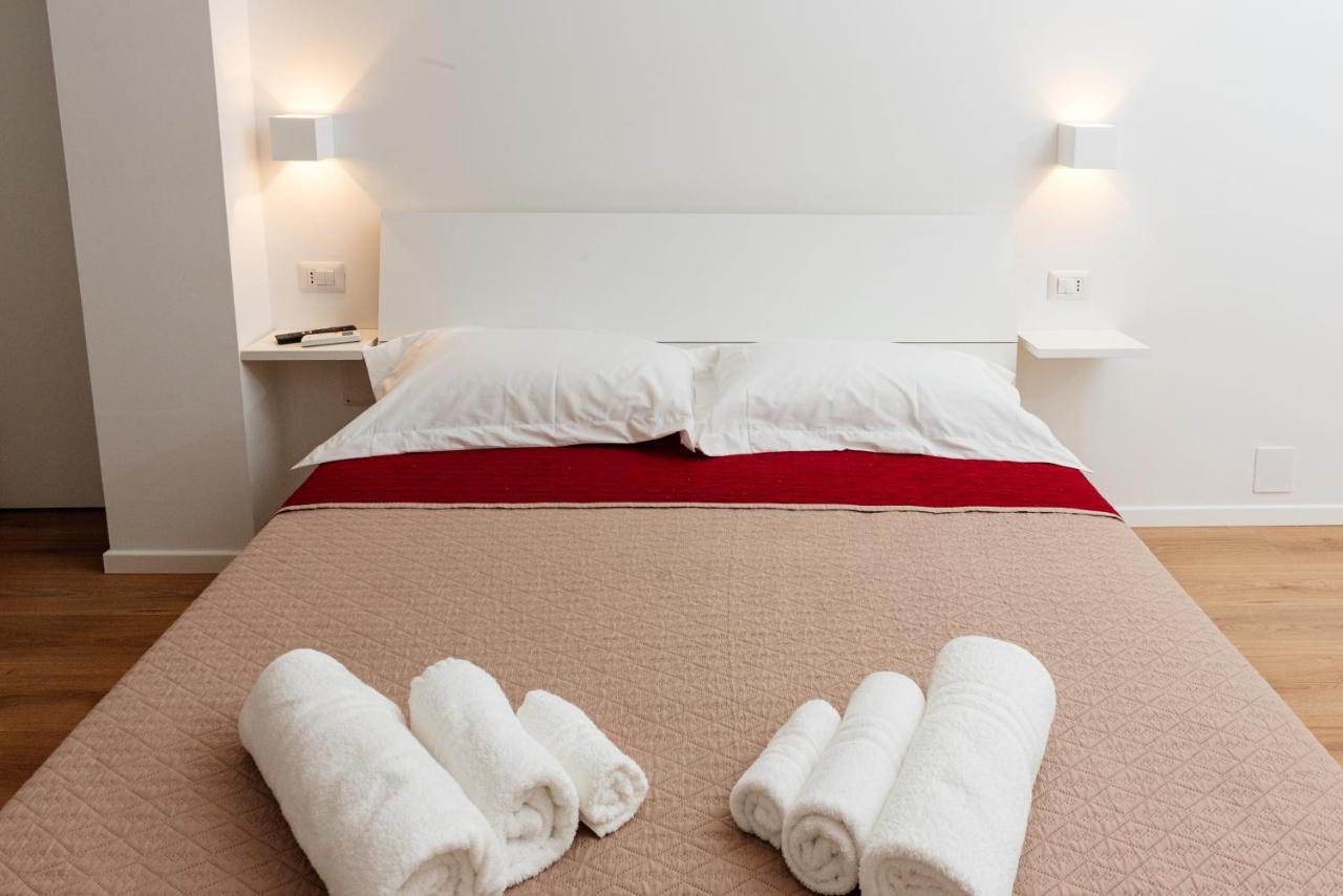 Hotel La Casa Di Ambra Porto Torres Esterno foto