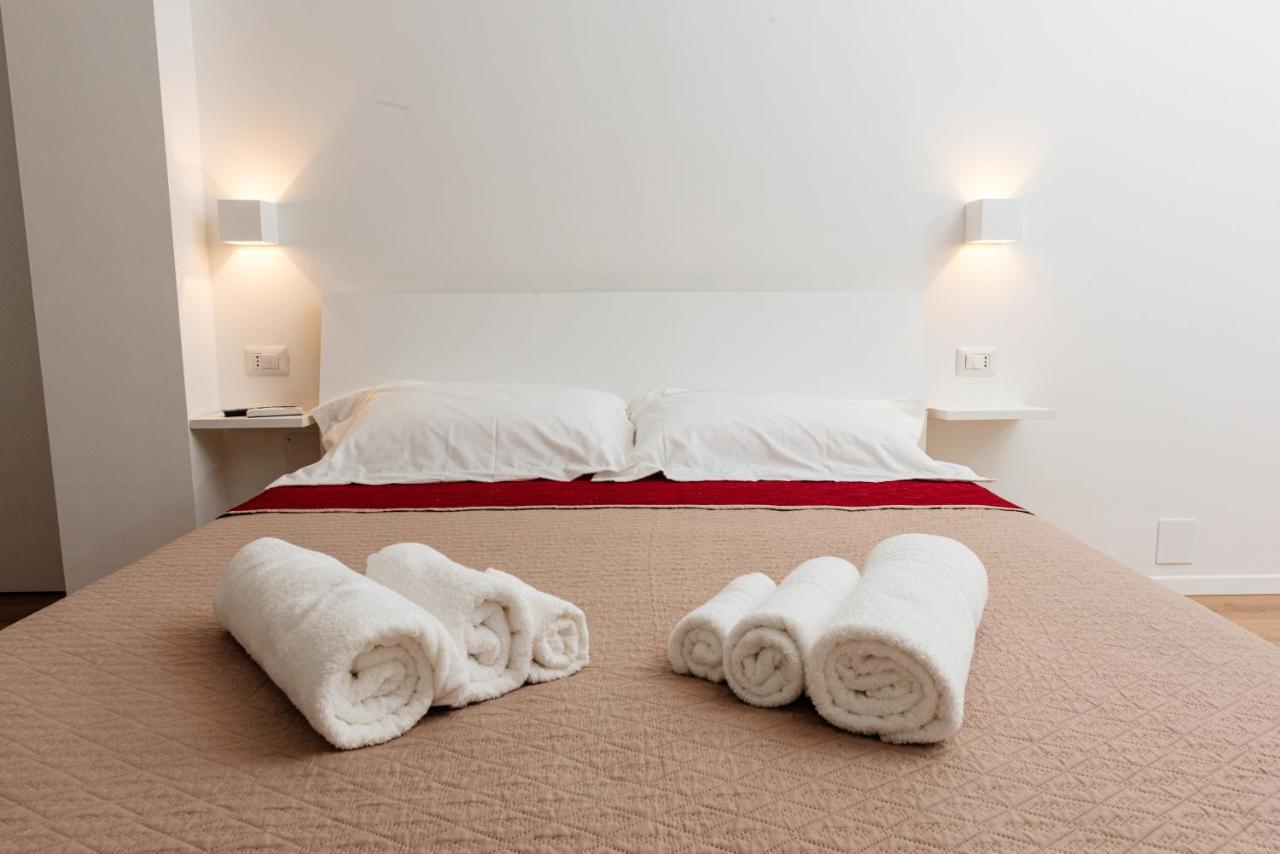 Hotel La Casa Di Ambra Porto Torres Esterno foto